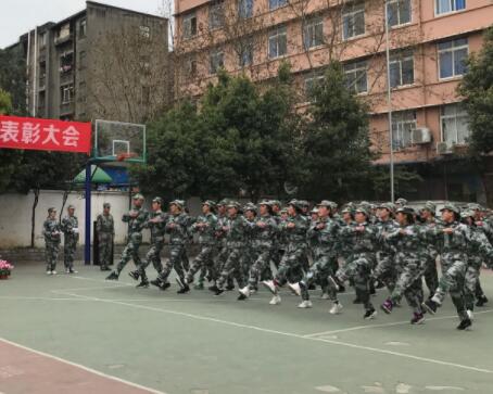 中国五冶大学2019年军训圆满结束